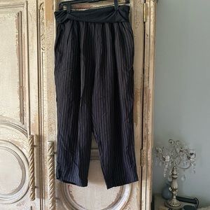 Anthropologie HEI stripe pants Sz medium